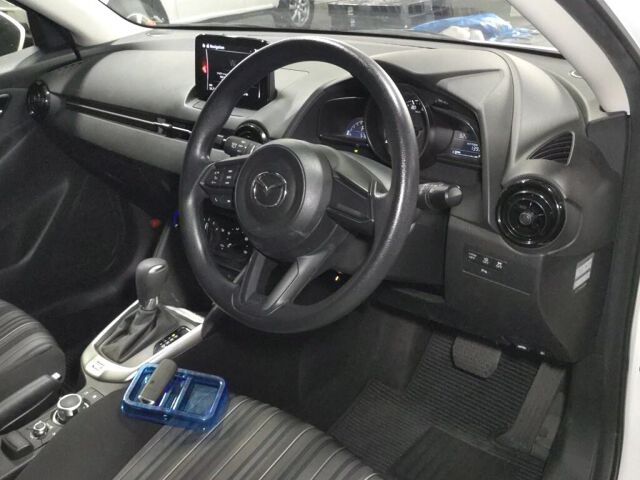 2021 Mazda 2 15S auction photo 3