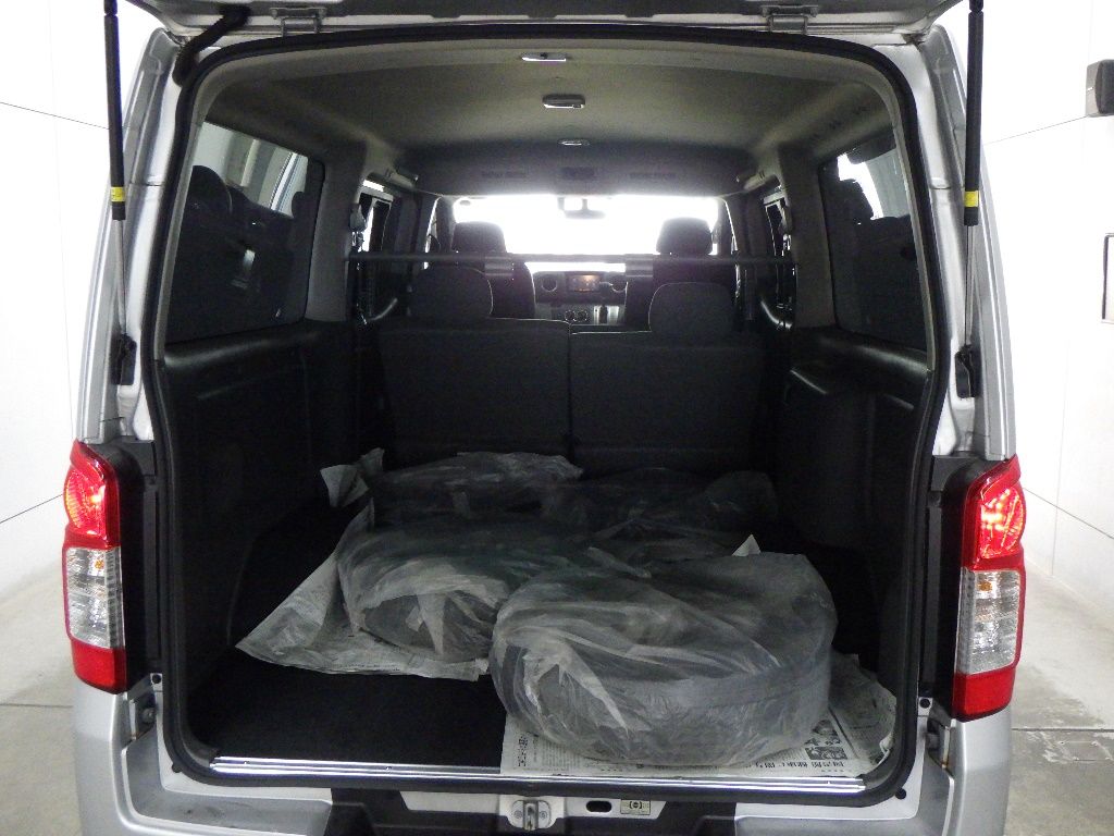 2016 Nissan NV350 Caravan Premium GX Emergency Brake Package, 1 ton, 5 passengers auction photo 9