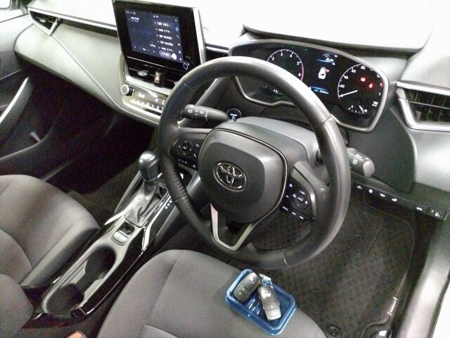 2023 Toyota Corolla Touring ハイブリッドG 4WD auction photo 3