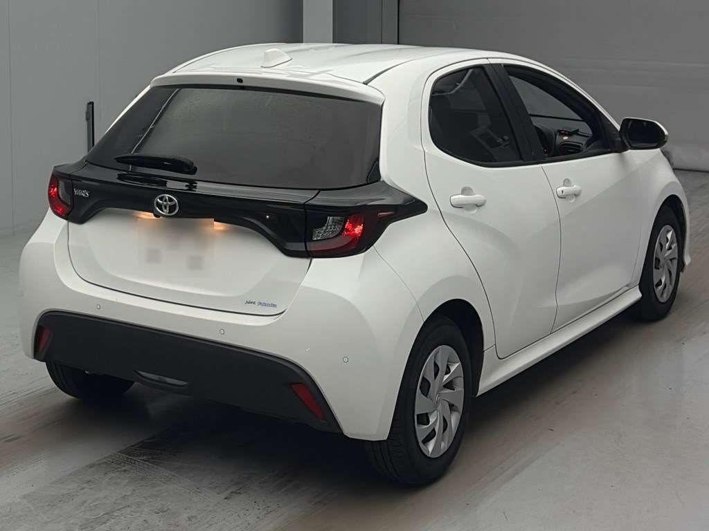 2021 Toyota Yaris X auction photo 2