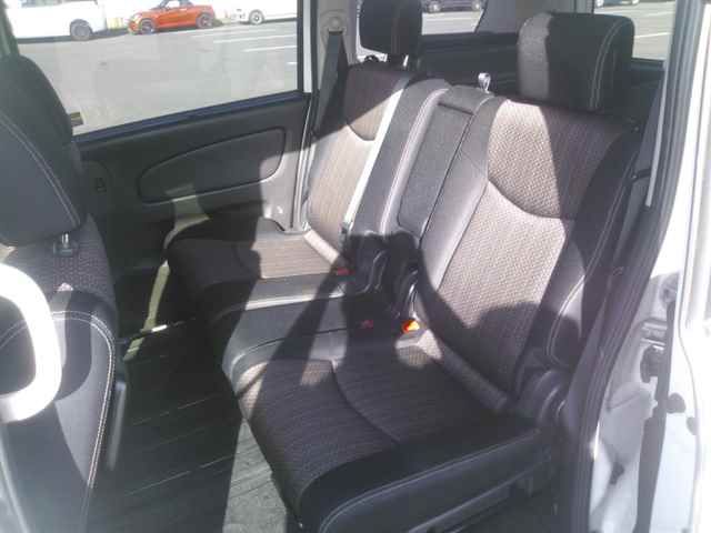 2015 Nissan Serena ハイウェイスターVセレクション+ auction photo 9