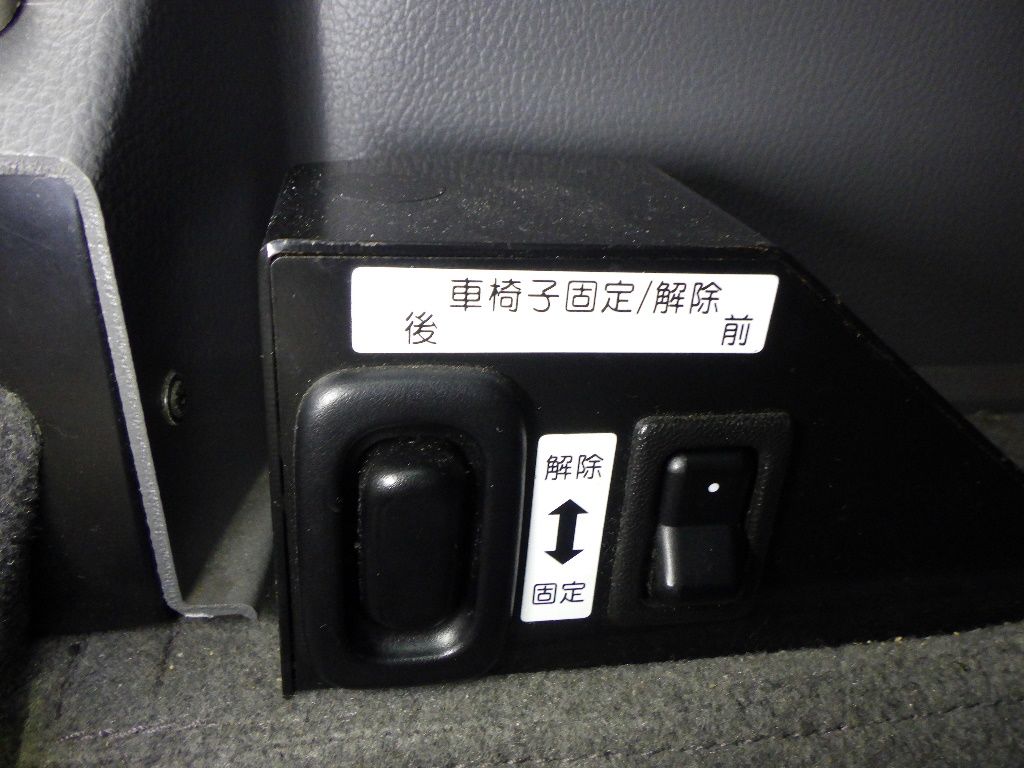 2005 Mazda Demio auction photo 8