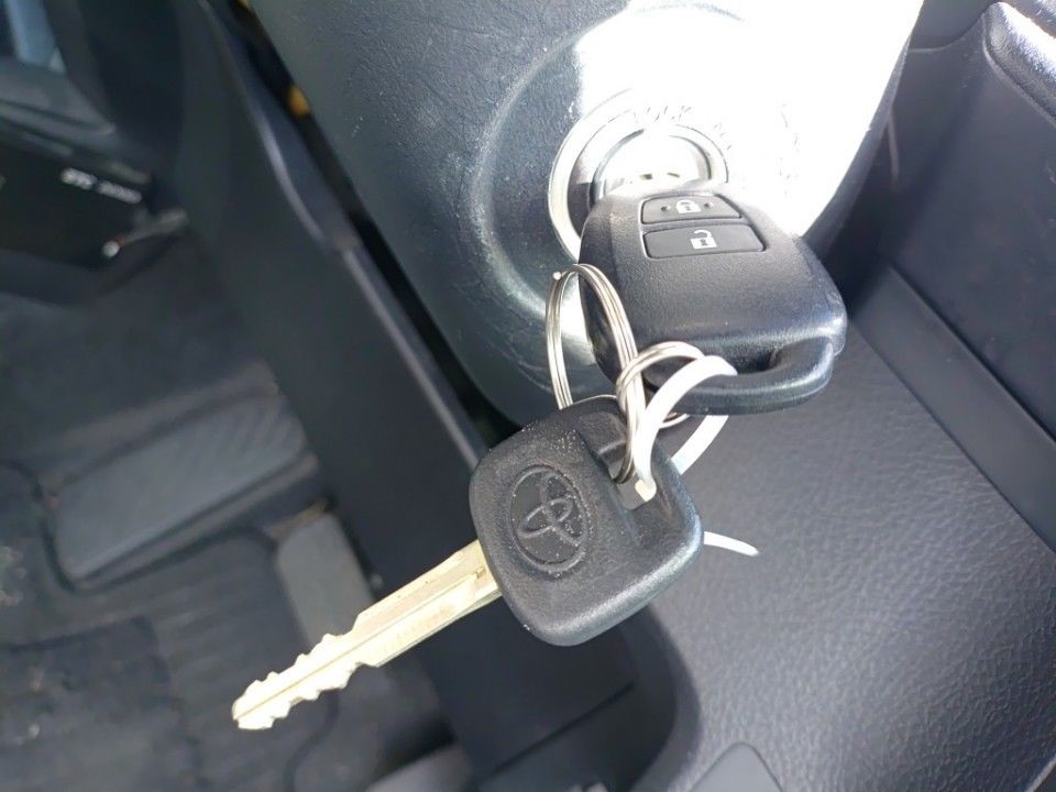 2017 Toyota カローラ アクシオ auction photo 15