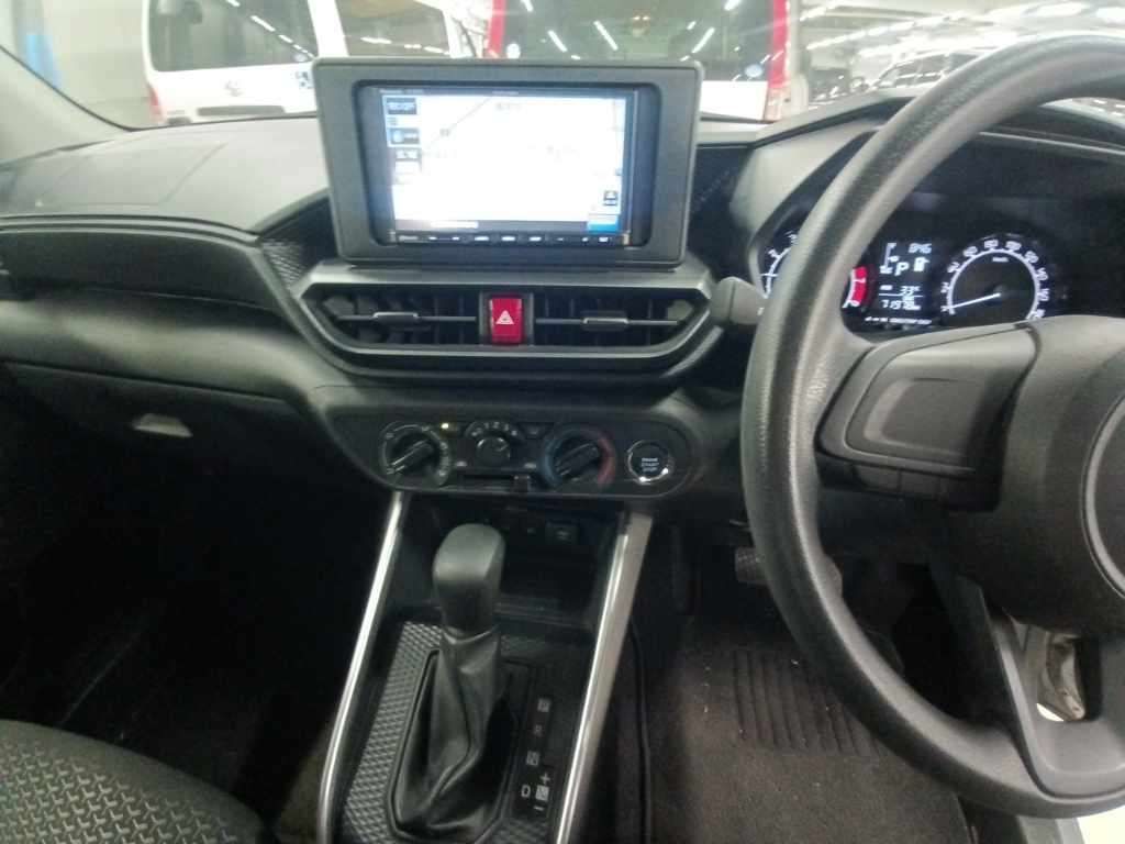 2021 Toyota Raize X S 4WD auction photo 11