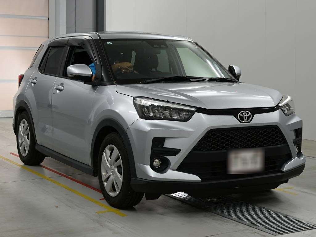 2021 Toyota Raize X S 4WD auction photo 5