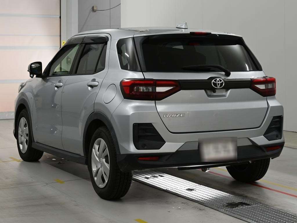 2021 Toyota Raize X S 4WD auction photo 6