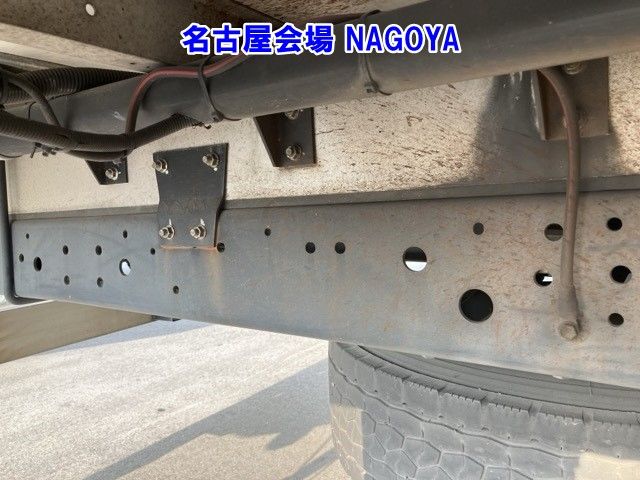 2015 Hino wing auction photo 15