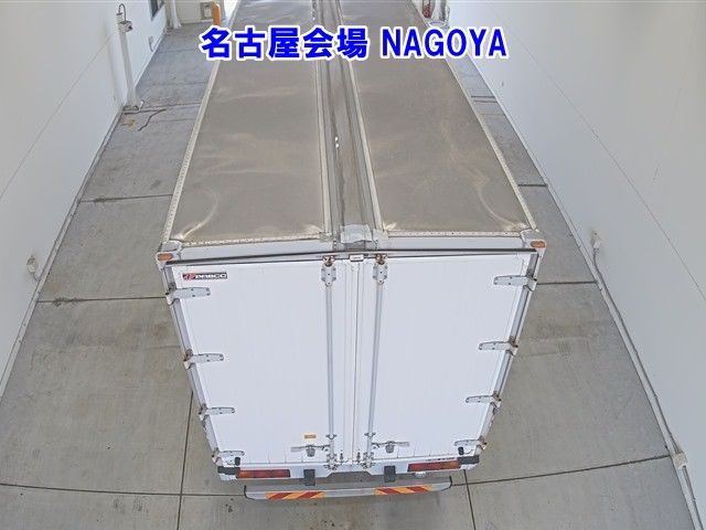 2015 Hino wing auction photo 3