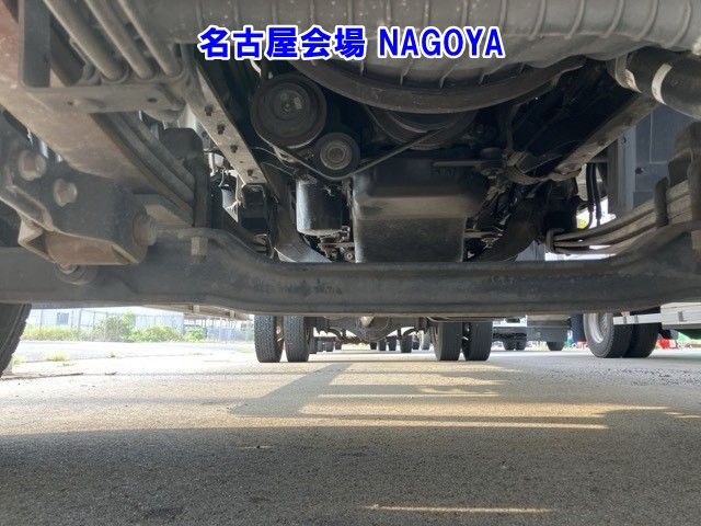 2015 Hino wing auction photo 10