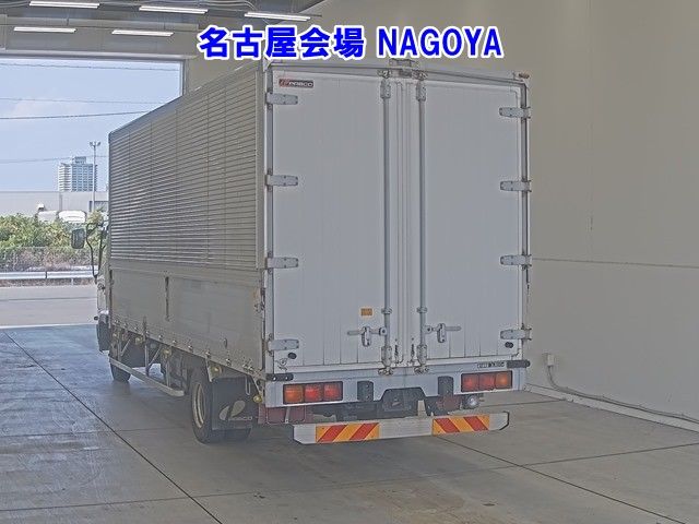 2015 Hino wing auction photo 2