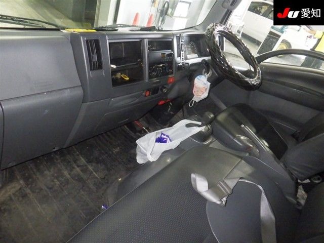 2011 Isuzu エルフ T Aluminum box auction photo 3