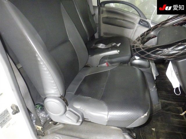 2011 Isuzu エルフ T Aluminum box auction photo 6