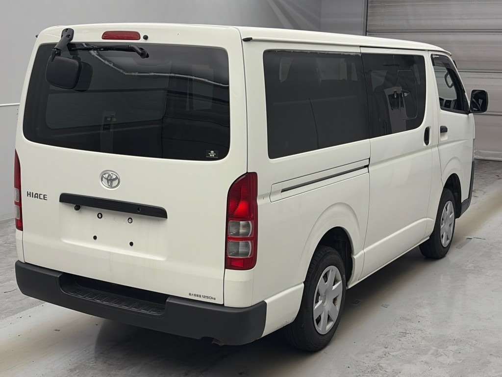 2022 Toyota Hiace Long Just Low DX auction photo 2