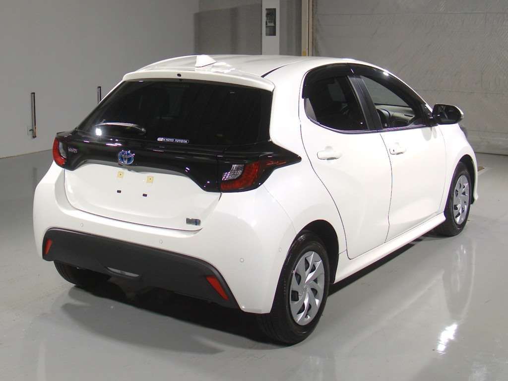 2021 Toyota Yaris Hybrid X auction photo 2