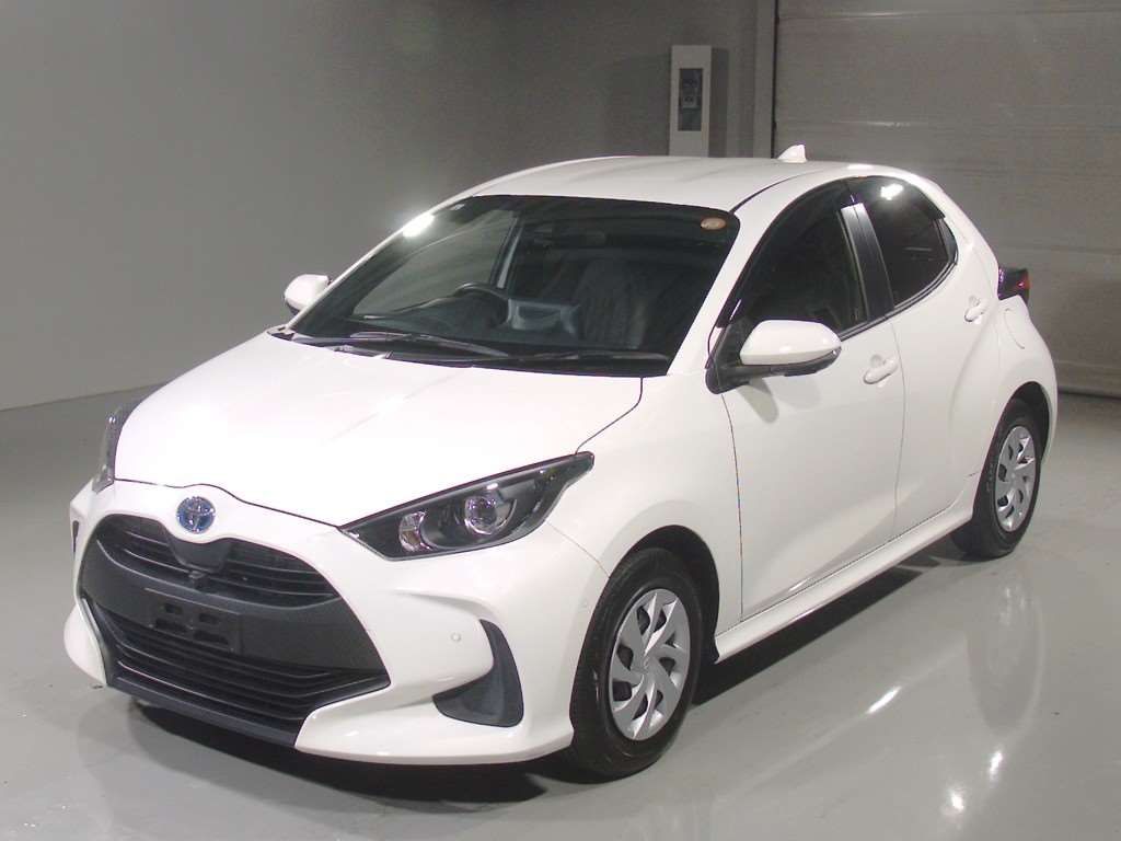 2021 Toyota Yaris Hybrid X selected Japan auction vehicle
