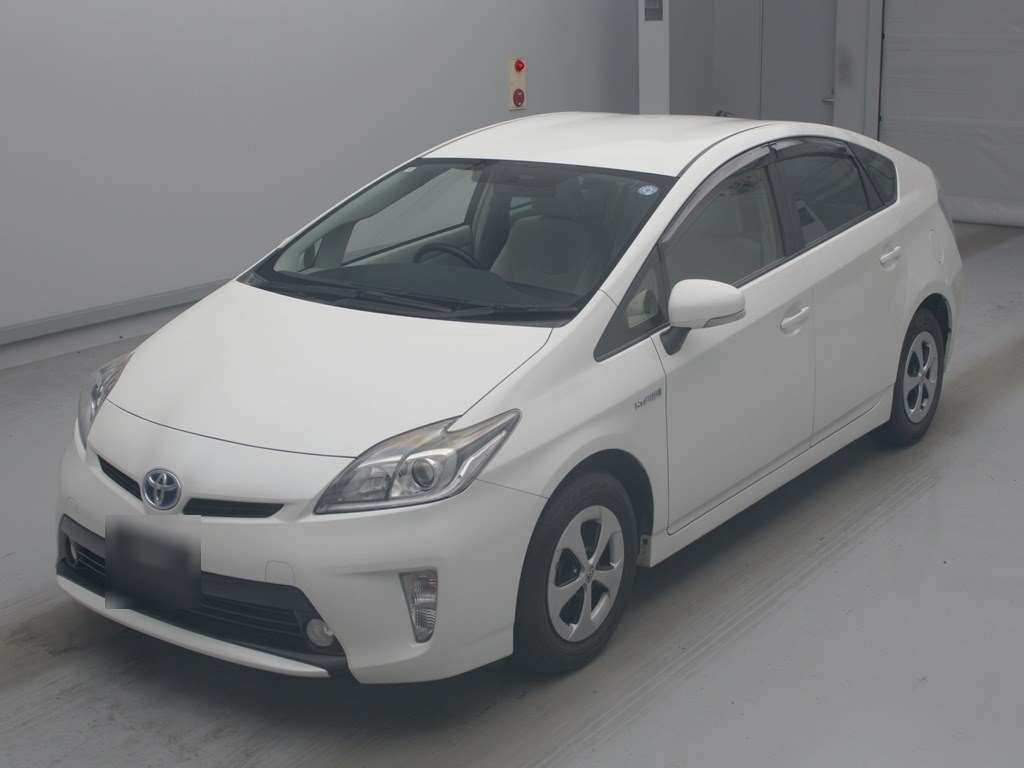 Japan Auction Vehicles 4 2014 Toyota Prius S auction photo