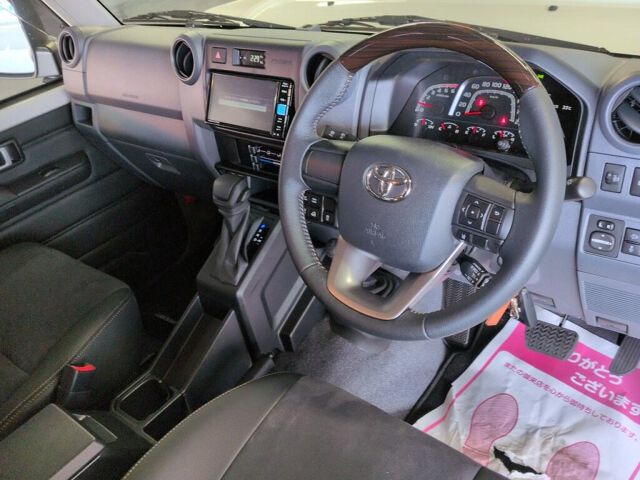 2025 Toyota Land Cruiser 70 AX 4WD auction photo 3