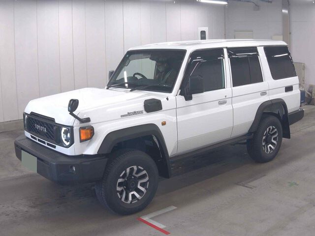 2025 Toyota Land Cruiser 70 AX 4WD auction photo 4