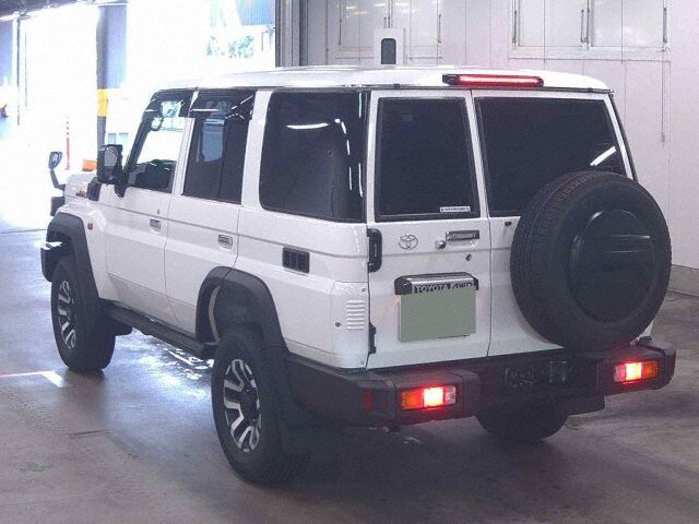 2025 Toyota Land Cruiser 70 AX 4WD auction photo 2