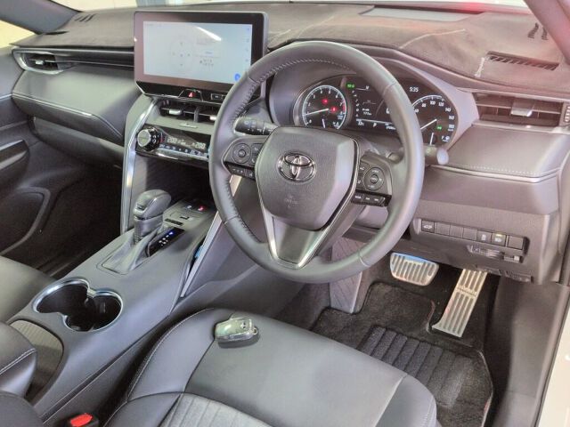2023 Toyota Harrier G 4WD auction photo 3