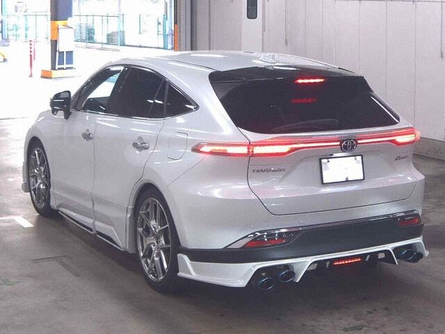 2023 Toyota Harrier G 4WD auction photo 2