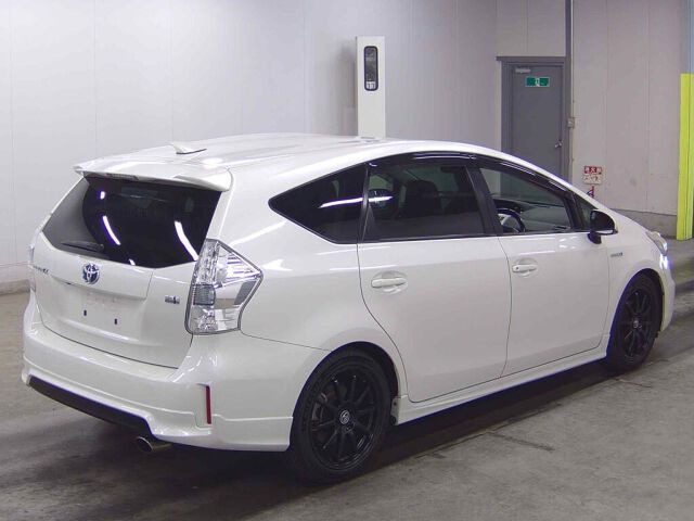 2013 Toyota Prius Alpha G auction photo 5