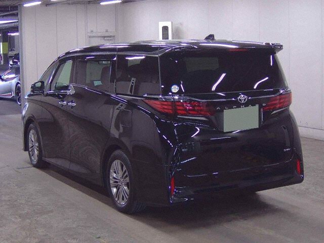 2025 Toyota Alphard Z auction photo 2