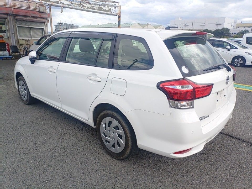 2021 Toyota Corolla Fielder auction photo 6