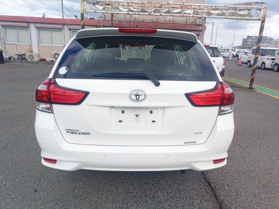 2021 Toyota Corolla Fielder auction photo 5
