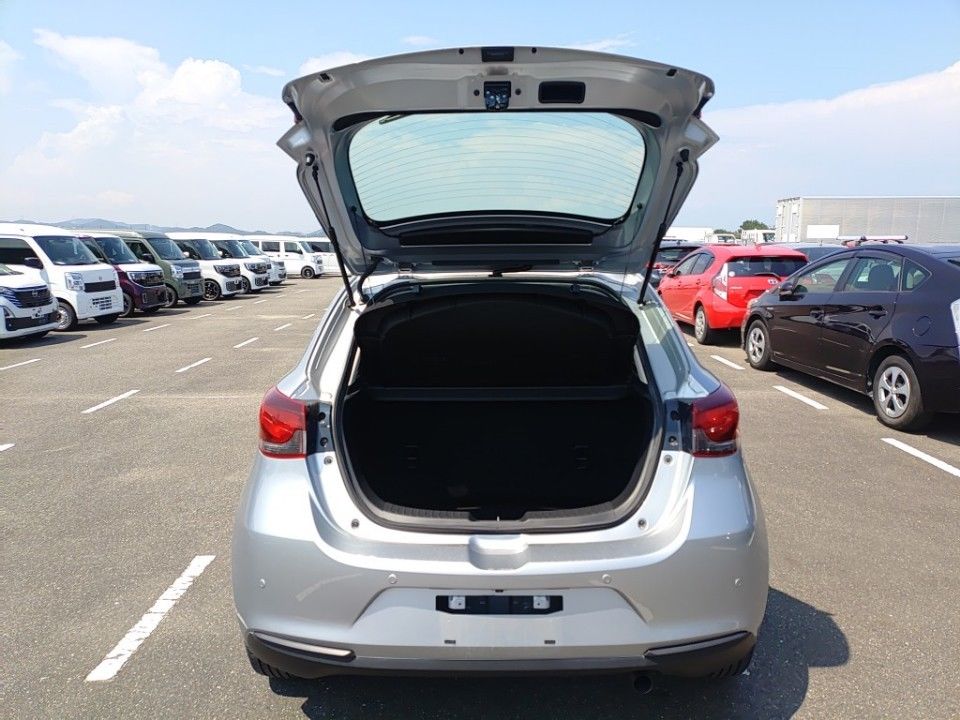 2022 Mazda Mazda2 auction photo 8