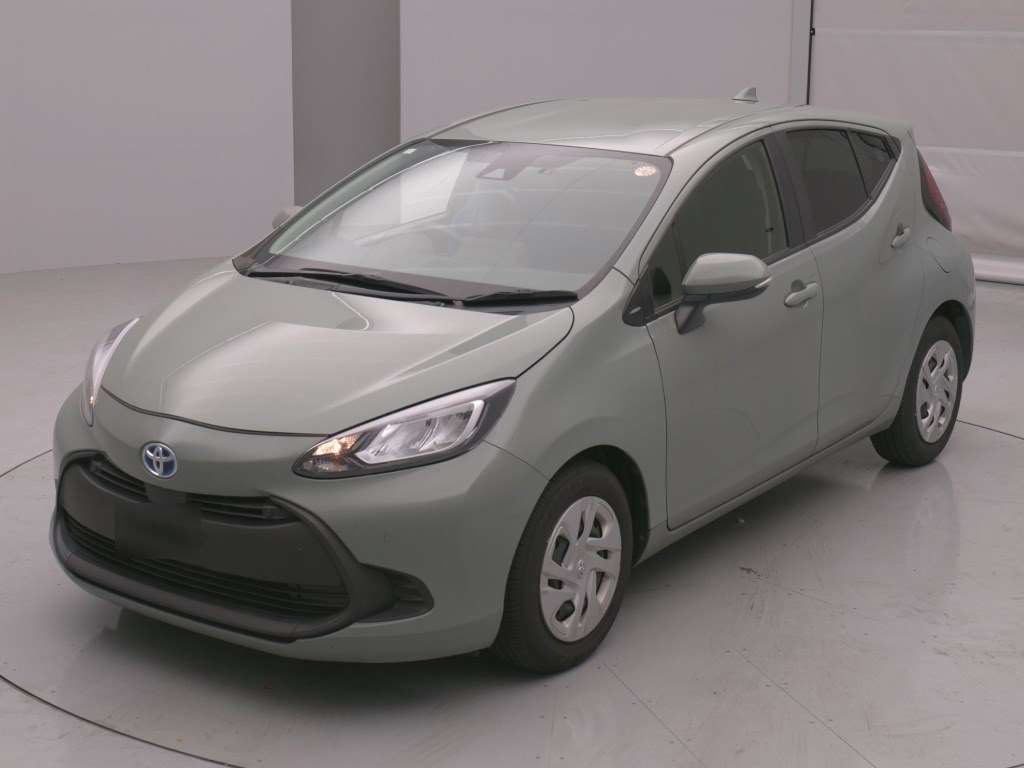 Japan Auction Vehicles 4 2022 Toyota Aqua X auction photo