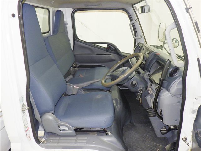 2013 Mitsubishi Fuso Canter dump auction photo 5