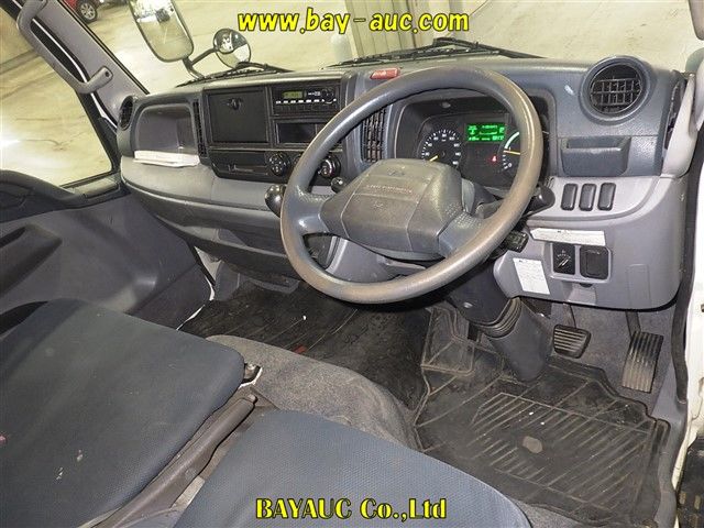 2012 Mitsubishi Fuso Canter Flat body auction photo 3