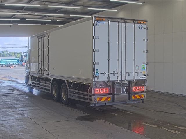 2016 Nissan Diesel クオン Reizo Reito auction photo 2
