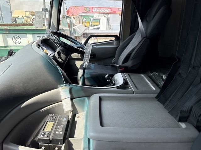 2016 Nissan Diesel クオン Reizo Reito auction photo 5