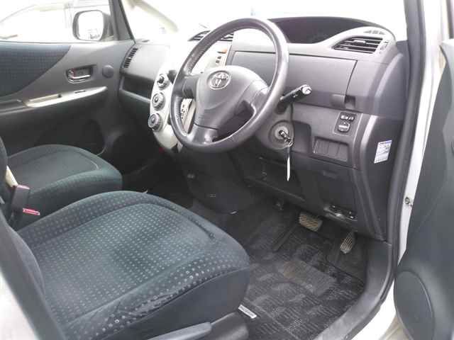 2009 Toyota Ractis G HIDセレクション auction photo 3