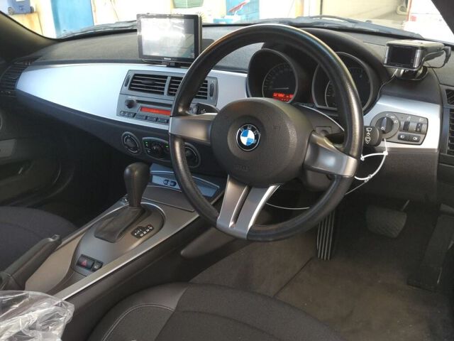 2004 BMW Z4 2.2I auction photo 3