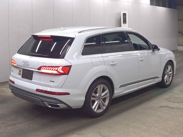 2024 Audi Q7 50TDIクワトロSライ 4WD auction photo 5