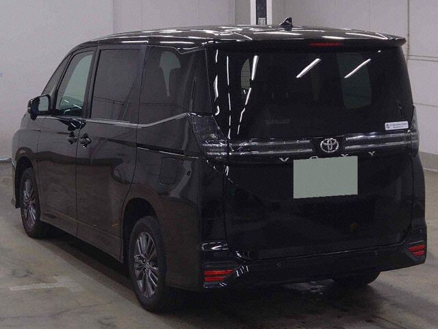 2025 Toyota Voxy S-Z 4WD auction photo 2