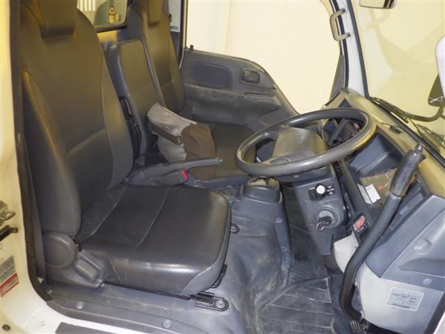 2013 Isuzu Elf dump auction photo 5