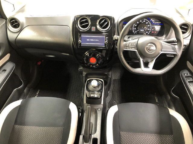 2017 Nissan Note e-POWER X auction photo 5