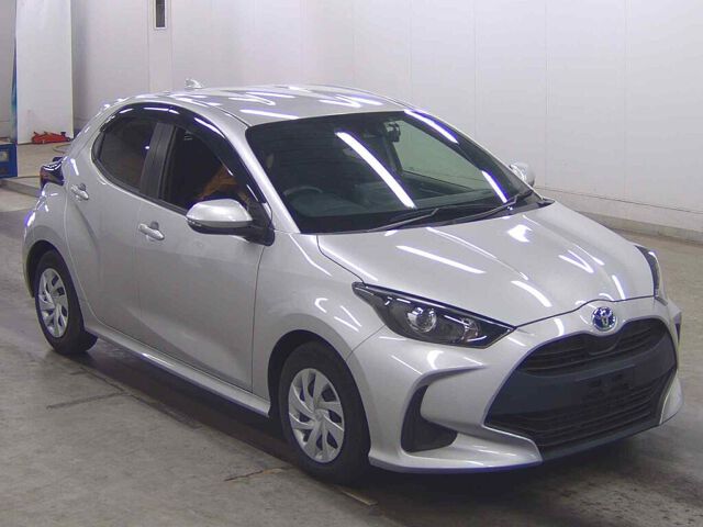 2020 Toyota Yaris Hybrid X Japan auction vehicle