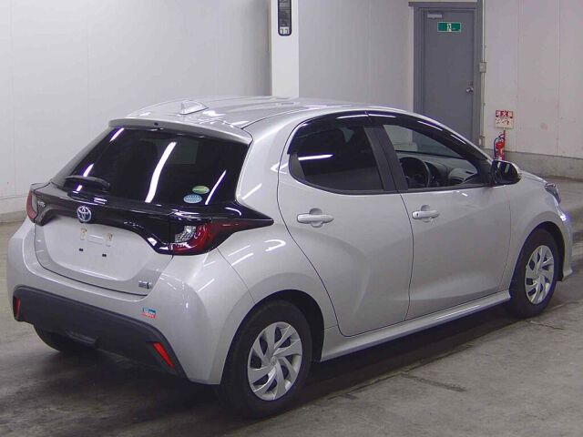 2020 Toyota Yaris Hybrid X auction photo 5