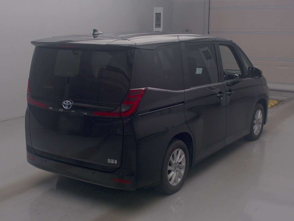 2023 Toyota Noah ハイブリッドZ auction photo 2