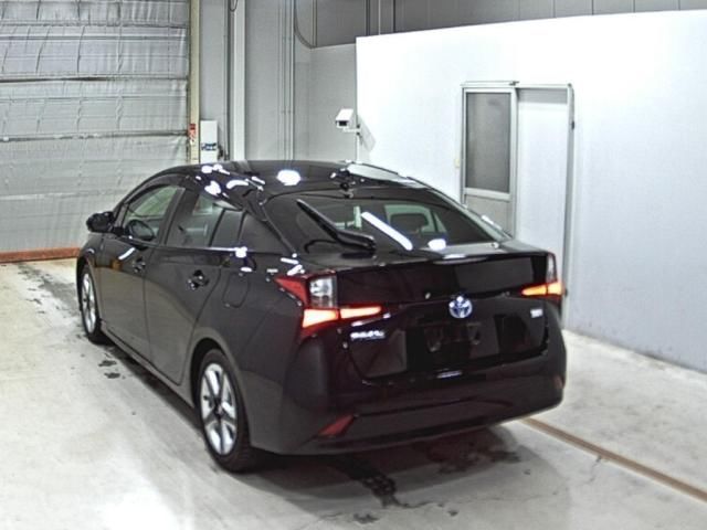 2022 Toyota Prius S Touring Selection auction photo 2