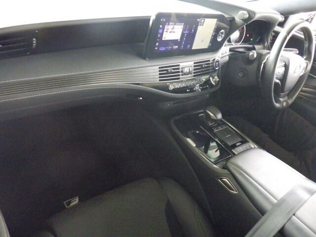 2021 Lexus LS LS500H F Sport auction photo 3