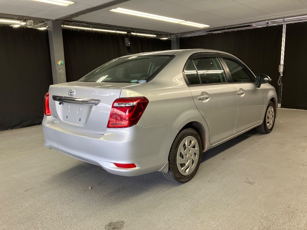2019 Toyota Corolla Axio 1.5X auction photo 4