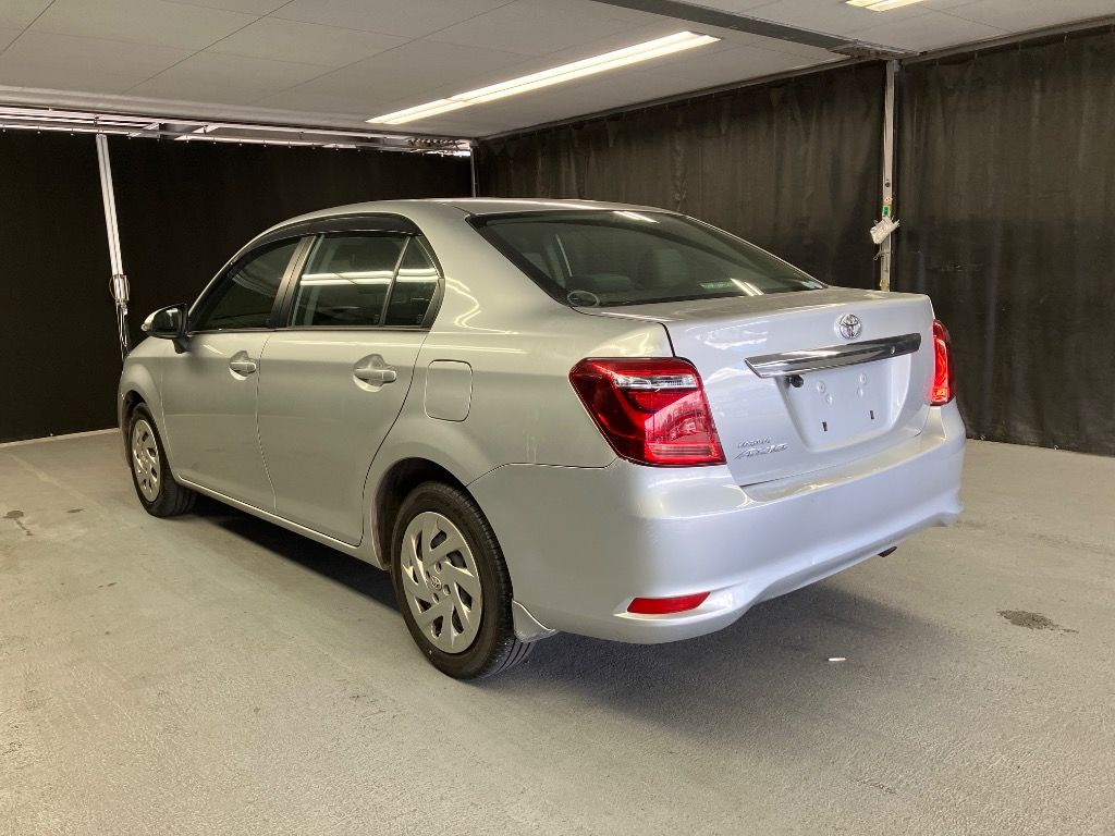2019 Toyota Corolla Axio 1.5X auction photo 2