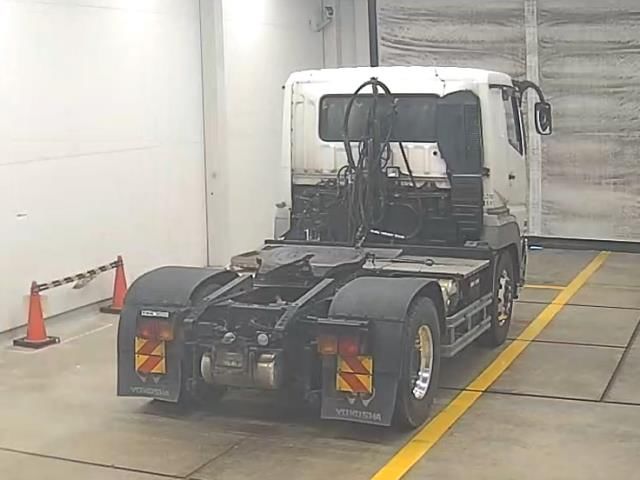 2013 Mitsubishi Fuso tractor auction photo 2