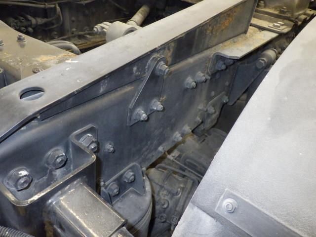 2013 Mitsubishi Fuso tractor auction photo 4